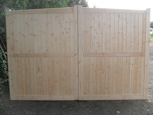 Driveway gates x 14 ft - driveway,